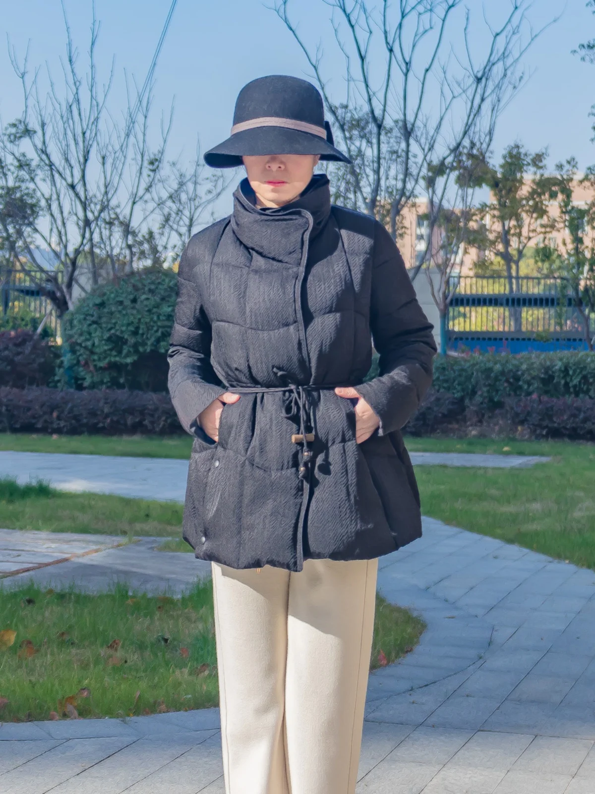 Winter New Sle Artistic ort White Du down Jaet Women's Slim Fit Warmth Double Collar Belted Faion Commute Windbreaker
Winter New Sle Artistic ort White Du down Jaet Women's Slim Fit Warmth Double Collar Belted Faion Commute Windbreaker