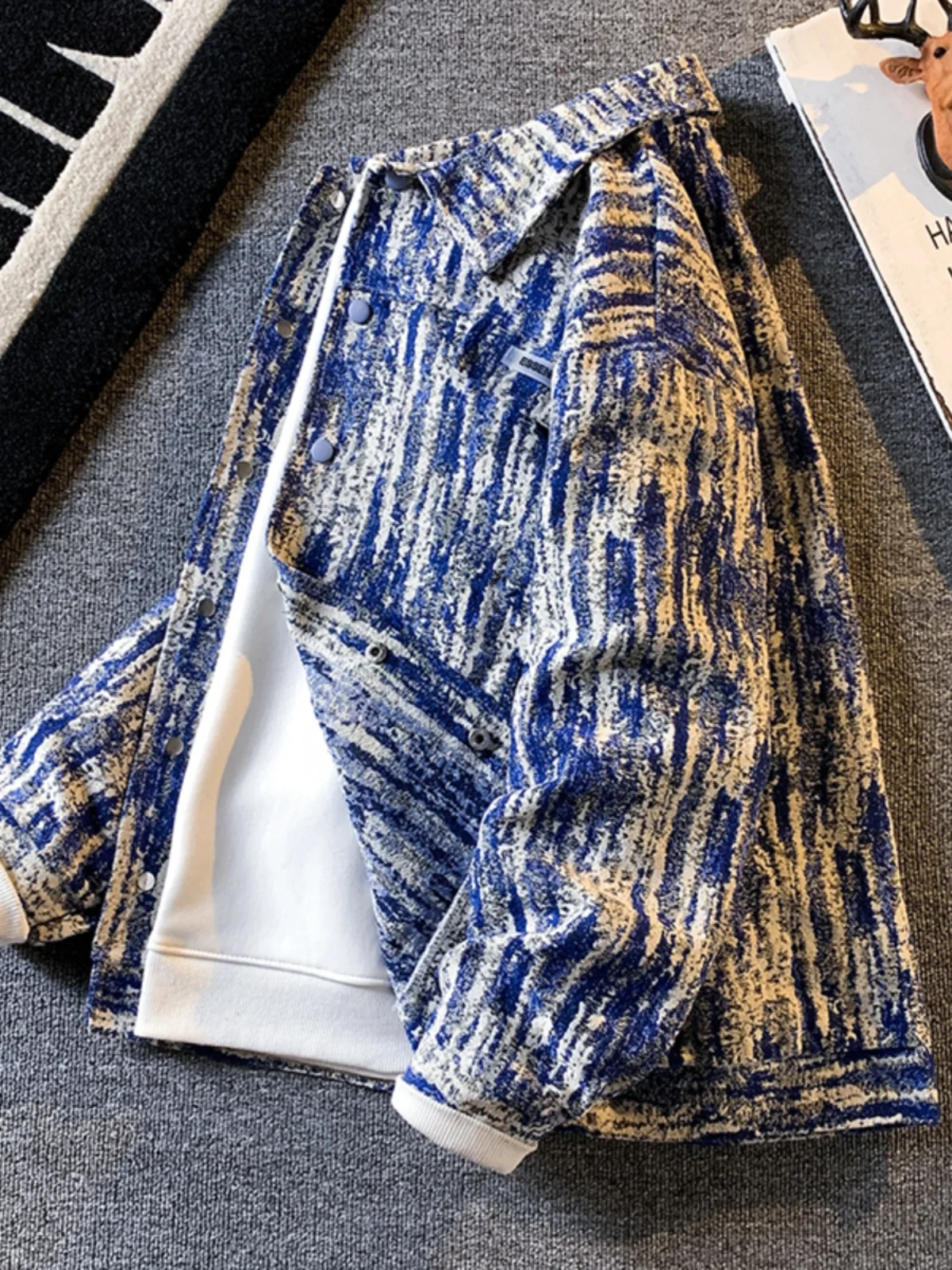 Spring Autumn Men's Loose Casual Dyeing Jaet Fraance Sle Faion Brand Haome Top Workwear Coat Long Sve Flip Collar
Spring Autumn Men's Loose Casual Dyeing Jaet Fraance Sle Faion Brand Haome Top Workwear Coat Long Sve Flip Collar