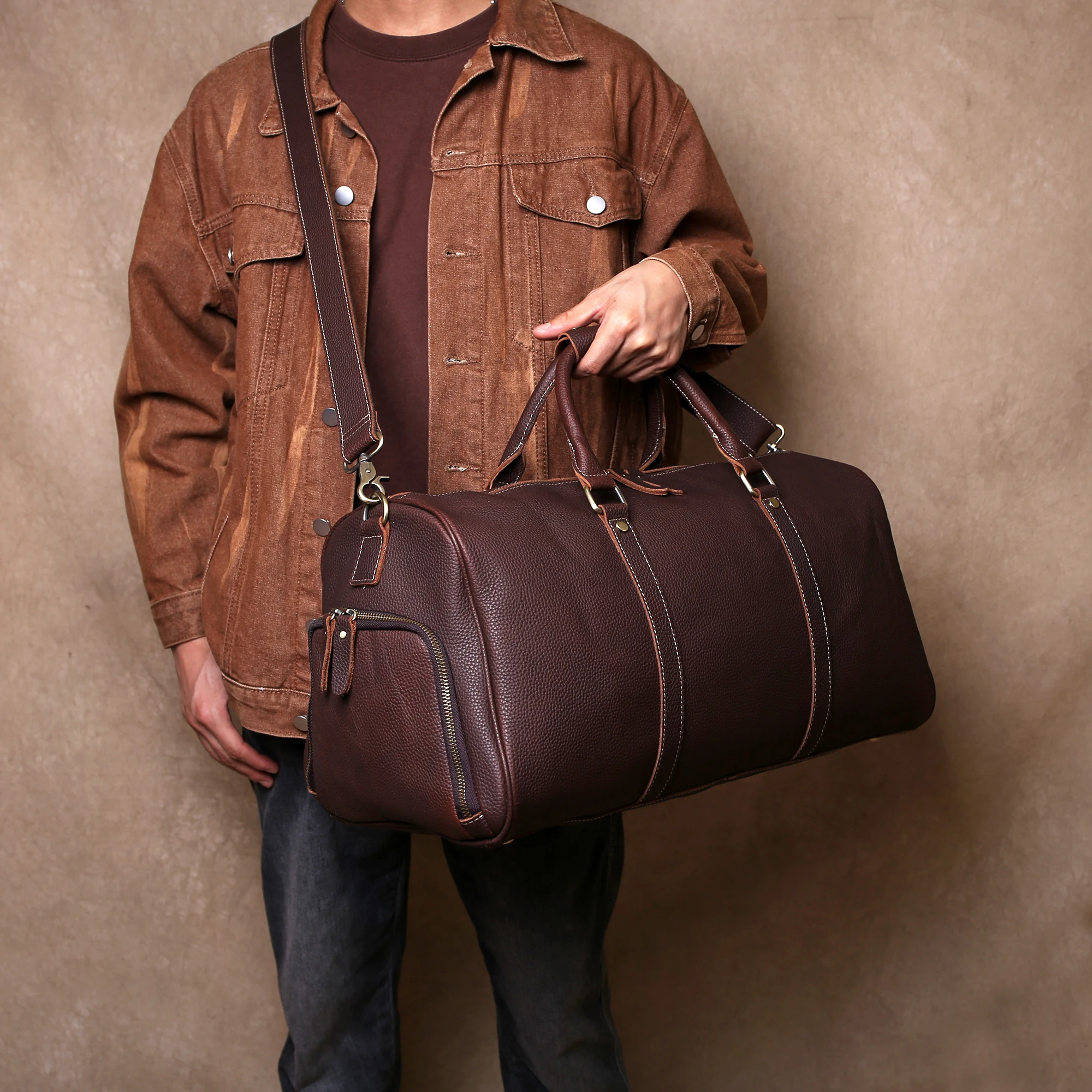 Crazy Horse Leather Retro Travel Bag, Top Layer Cowhide Handbag, Genuine Leather Single-Shoulder Crossbody Bag For Men Going Out
Crazy Horse Leather Retro Travel Bag, Top Layer Cowhide Handbag, Genuine Leather Single-Shoulder Crossbody Bag For Men Going Out