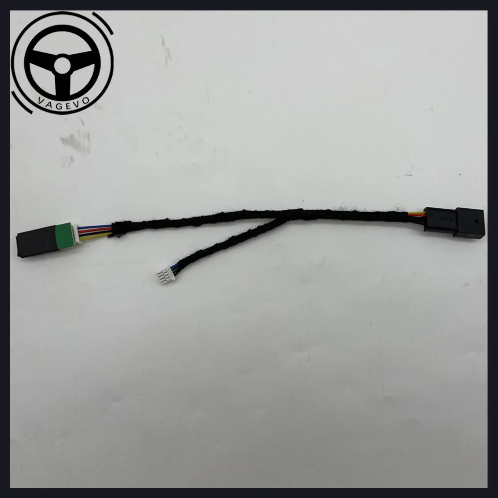 The steering wheel decoder is suitable for Audi A3 A4 Q5 steering wheel upgrade with a new steering wheel decoder,
The steering wheel decoder is suitable for Audi A3 A4 Q5 steering wheel upgrade with a new steering wheel decoder,