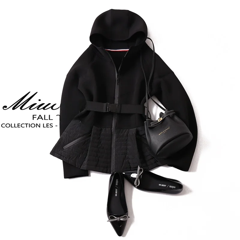 Miu Fashion Oversize Shoulder to Shoulder Hooded Waist Belted Cotton Blend Short Jacket Space Cotton Splicing Hem Cotton Insert
Miu Fashion Oversize Shoulder to Shoulder Hooded Waist Belted Cotton Blend Short Jacket Space Cotton Splicing Hem Cotton Insert