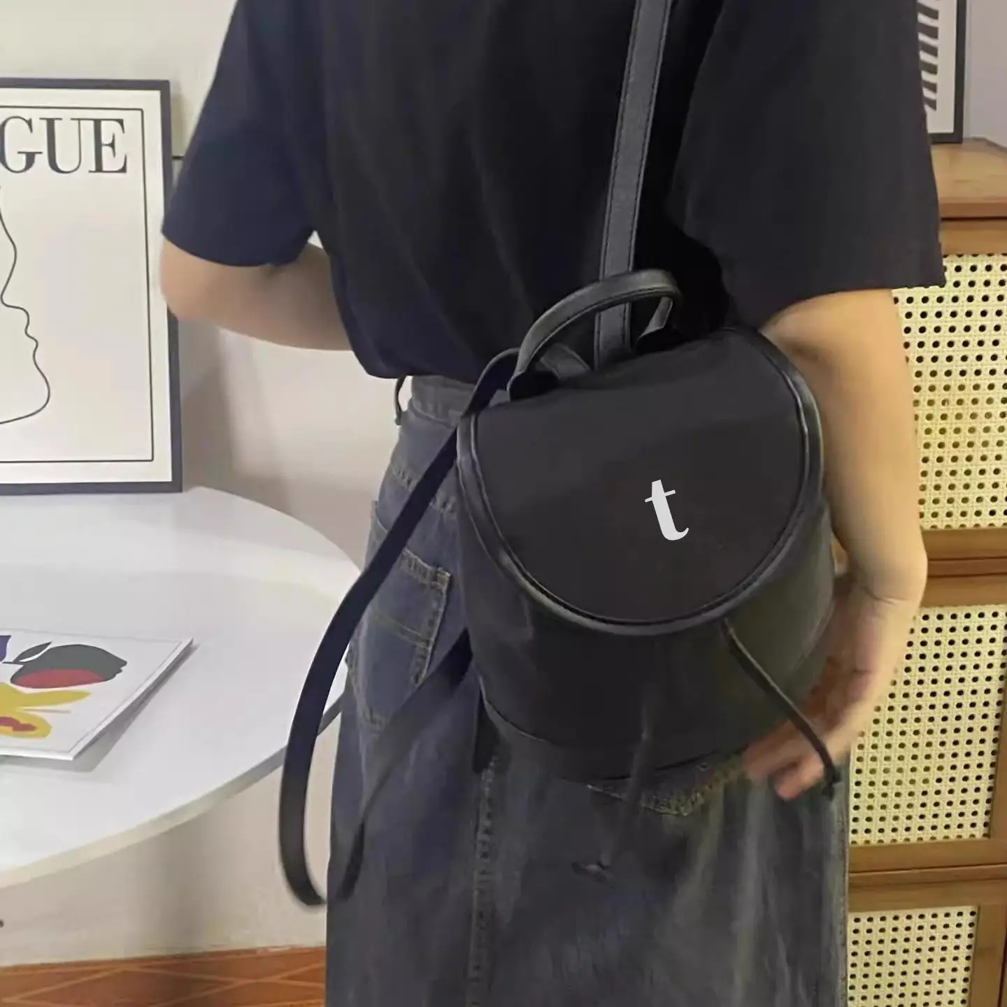 Корейский Sle Женская интеллектуальная сумка-контейнер с двойным уплотнением Небольшая брендовая Teerim Высоко продаж Ins Jl
Корейский Sle Женская интеллектуальная сумка-контейнер с двойным уплотнением Небольшая брендовая Teerim Высоко продаж Ins Jl