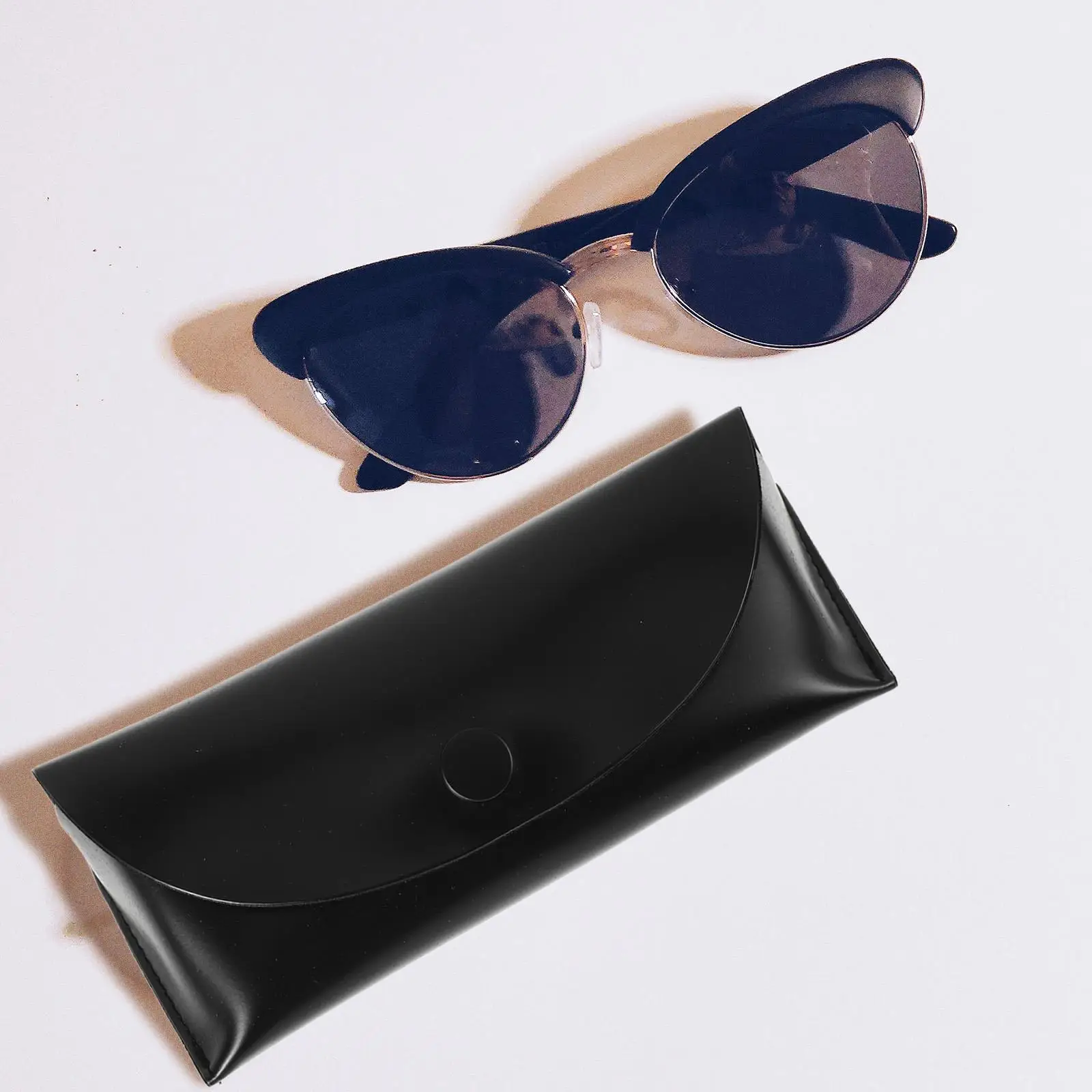 1pc PU Sunglasses Glasses Bag Reading Case Sun Glasses Pouch Unisex Eyewear Storage Bags Case Unisex Eyewear Bags
1pc PU Sunglasses Glasses Bag Reading Case Sun Glasses Pouch Unisex Eyewear Storage Bags Case Unisex Eyewear Bags