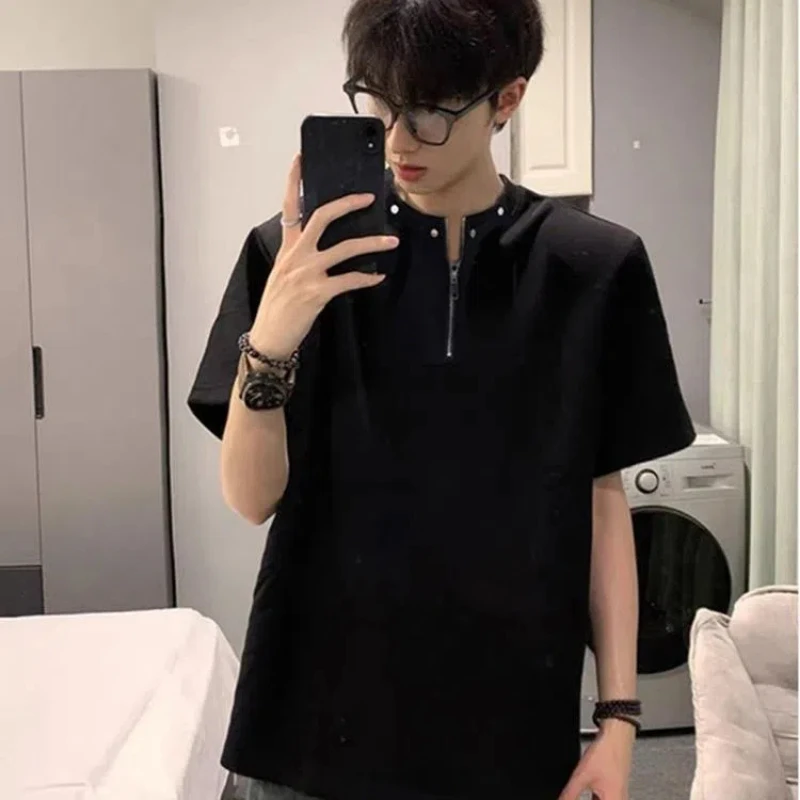New Summer Zipper T-shirt Summer Heavy Loose Short-sleeved American Rivet Design Half-sleeved 
New Summer Zipper T-shirt Summer Heavy Loose Short-sleeved American Rivet Design Half-sleeved