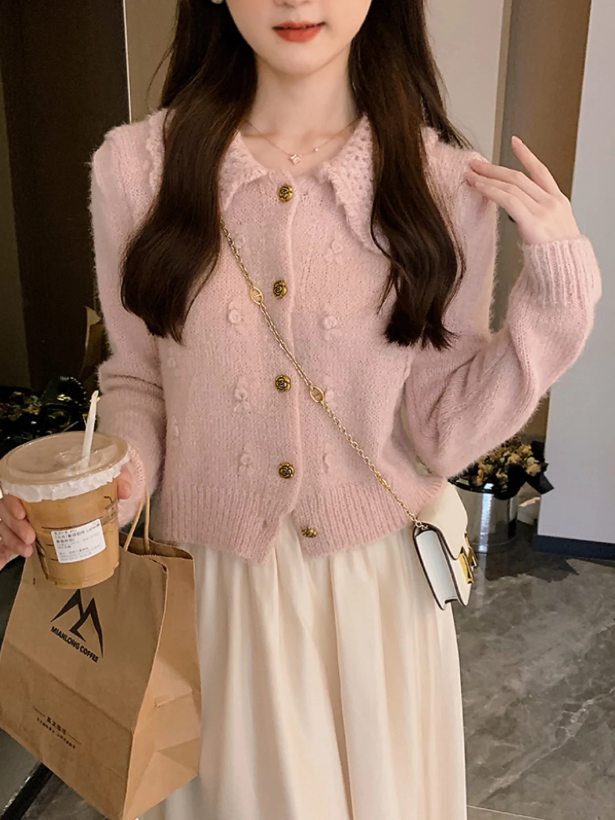 Anli Pink Doll Collar Hook Flower Loose Knitted Sweater with Exquisite Rose Buttons Sweet Girl Open Cardigan Casual Sle
Anli Pink Doll Collar Hook Flower Loose Knitted Sweater with Exquisite Rose Buttons Sweet Girl Open Cardigan Casual Sle