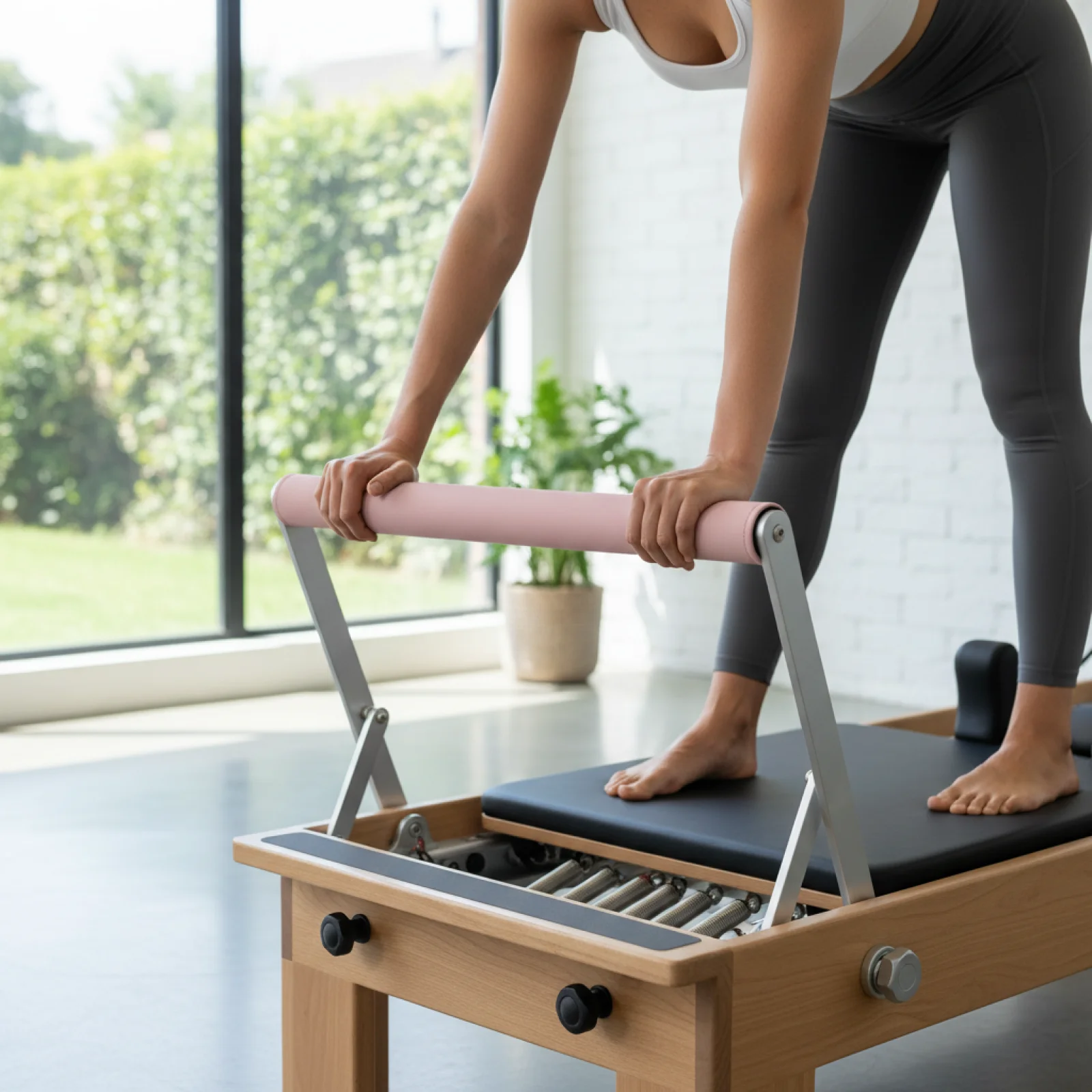 Pilates Equipment Foot Bar Sleeve Wear Resistant PU Leather Reformer Bed Accessory Cover for Unisex Adults
Pilates Equipment Foot Bar Sleeve Wear Resistant PU Leather Reformer Bed Accessory Cover for Unisex Adults