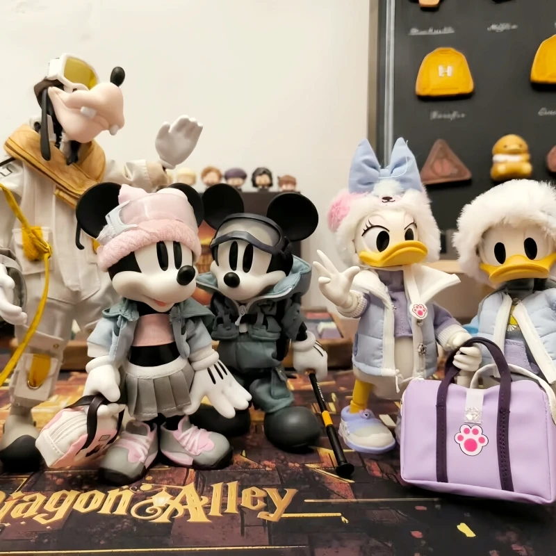 Hot Disney Mickey Snowboard Club Series Goofy Donald Duck Anime Character Garage Kit Small Statue Decoration Children'S Gift
Hot Disney Mickey Snowboard Club Series Goofy Donald Duck Anime Character Garage Kit Small Statue Decoration Children'S Gift