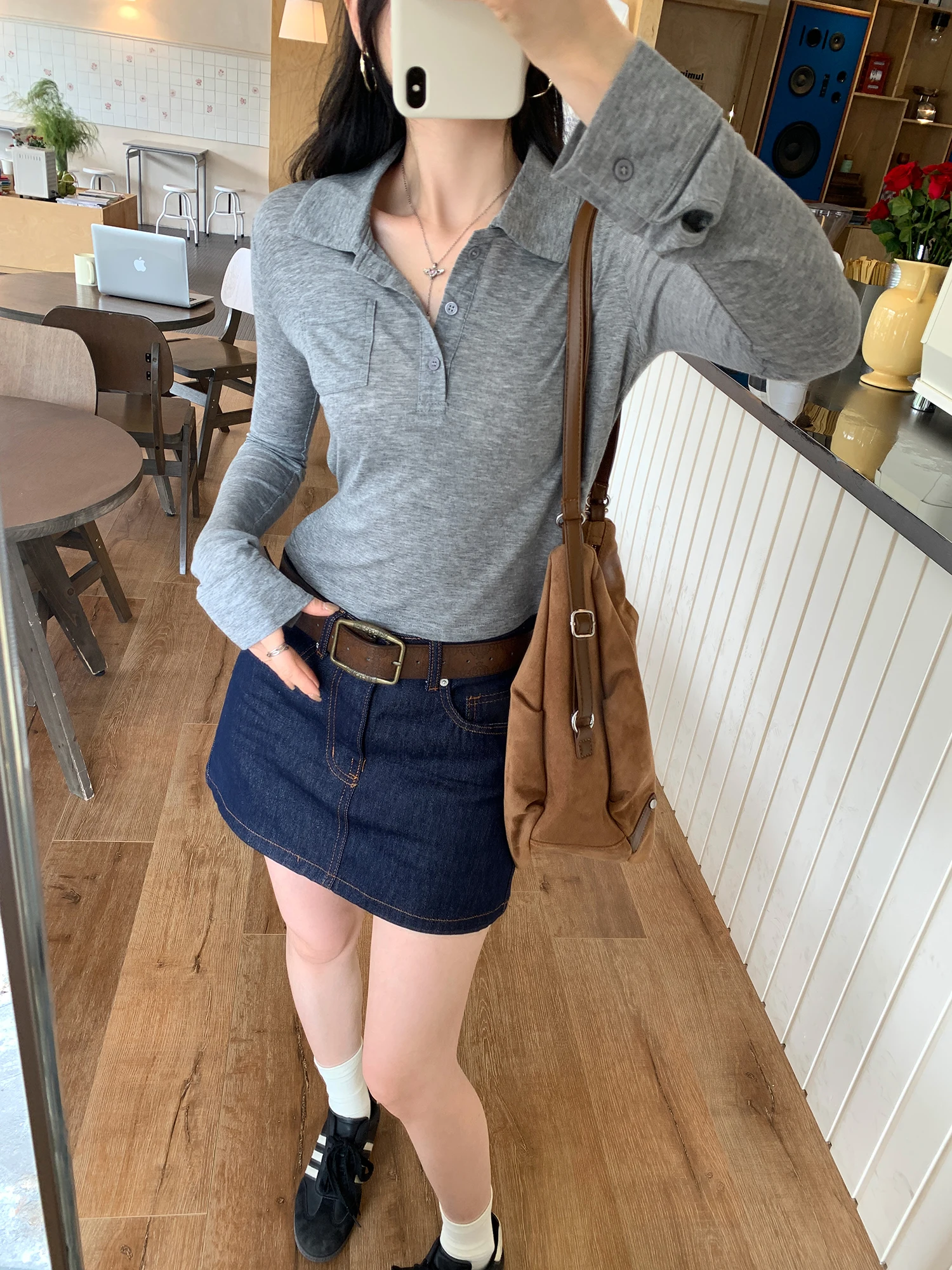 Lcelan Wool Long Sleeve Collared Slim Fit Women's Base Layer Shirt Korean Style Winter New Arrival Top
Lcelan Wool Long Sleeve Collared Slim Fit Women's Base Layer Shirt Korean Style Winter New Arrival Top