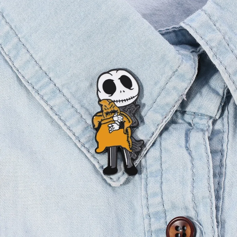 Halloween Cartoon Creative Personality The Nightmare Before Christmas Character Metal Badge Skull Jack Alloy Brooch Accessory
Halloween Cartoon Creative Personality The Nightmare Before Christmas Character Metal Badge Skull Jack Alloy Brooch Accessory