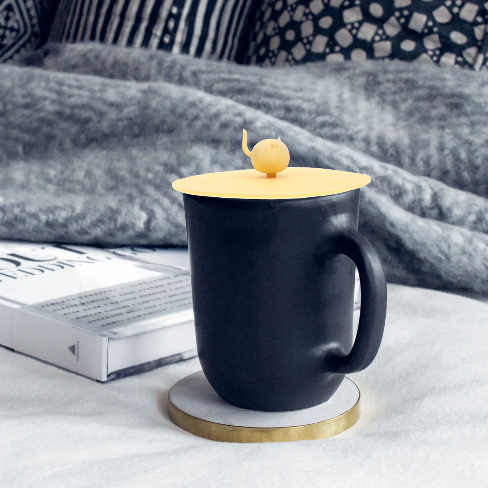 2pcs Silicone Cup Lid Mug Covers for Hot Cold Drinks Cartoon Mugs Reusable Food Grade Heat Resistant Non Spill Kitchen Bar
2pcs Silicone Cup Lid Mug Covers for Hot Cold Drinks Cartoon Mugs Reusable Food Grade Heat Resistant Non Spill Kitchen Bar
