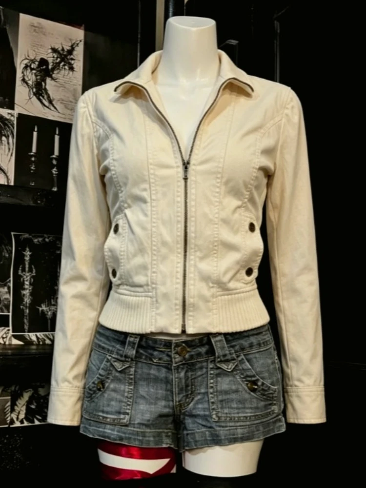 2026 New Vintage Retro Elegant Women Jacket Casual French Style Lace Trim Short Outerwear Y2K Fashion Office Daily Summer Coat
2026 New Vintage Retro Elegant Women Jacket Casual French Style Lace Trim Short Outerwear Y2K Fashion Office Daily Summer Coat