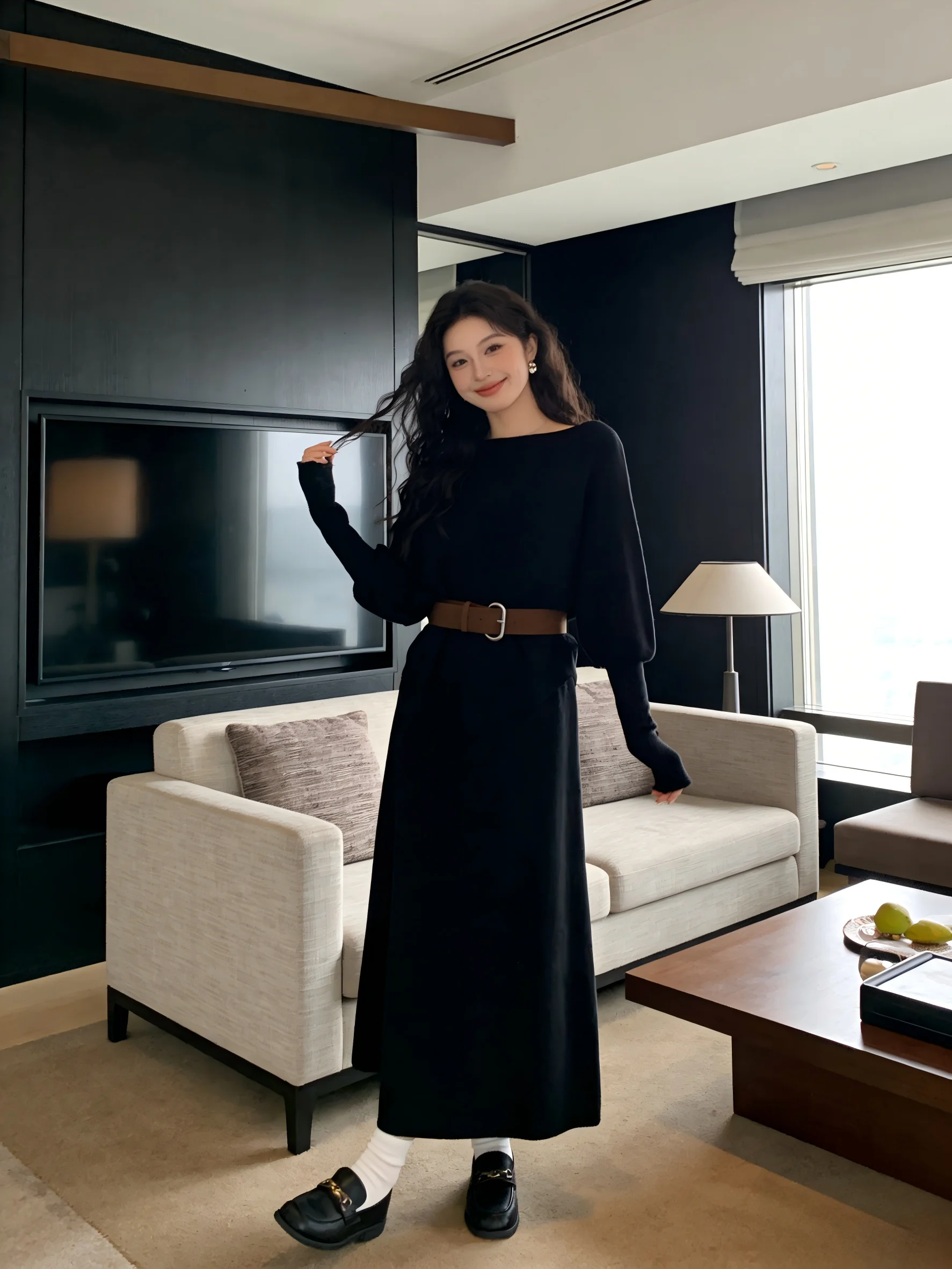 Высококачественный вязаный мягкий и уютный женский комплект длиной до колена с поясом в корейском стиле, теплый повседневный весенний вариант
Высококачественный вязаный мягкий и уютный женский комплект длиной до колена с поясом в корейском стиле, теплый повседневный весенний вариант