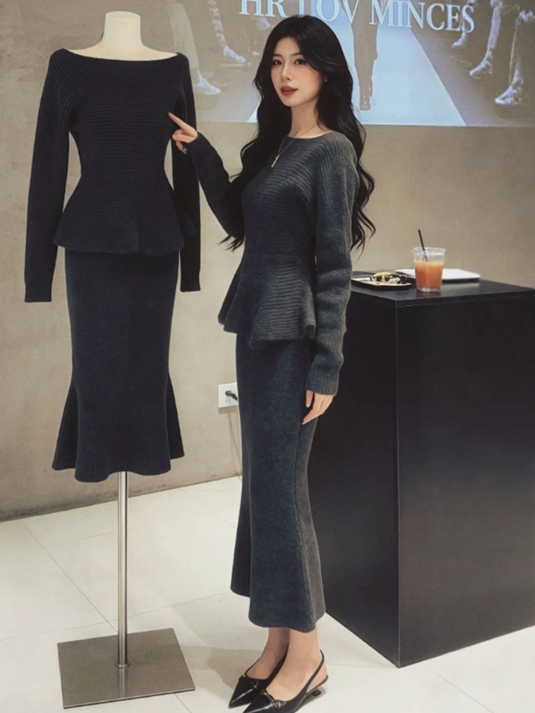 Korean Style Knitted Sweater And Fish Tail Skirt Two Piece Set Elegant Spring Fashion Casual Comfortable High Waist
Korean Style Knitted Sweater And Fish Tail Skirt Two Piece Set Elegant Spring Fashion Casual Comfortable High Waist