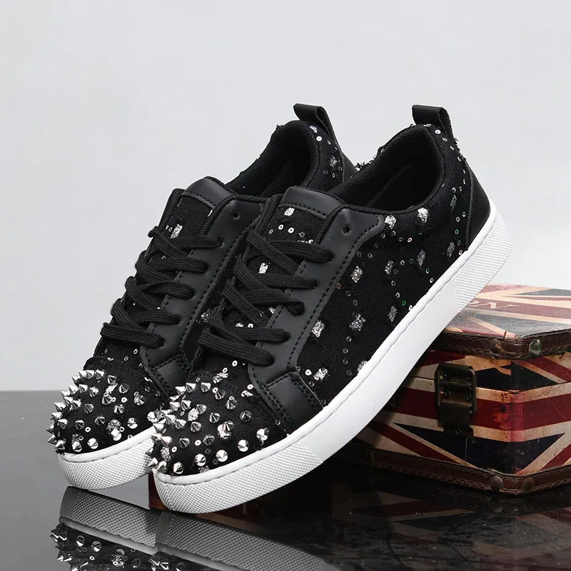 Summer couple cloth hot diamond low top breathable fashion soft baseplate shoes personality comfortable versatile moral training
Summer couple cloth hot diamond low top breathable fashion soft baseplate shoes personality comfortable versatile moral training