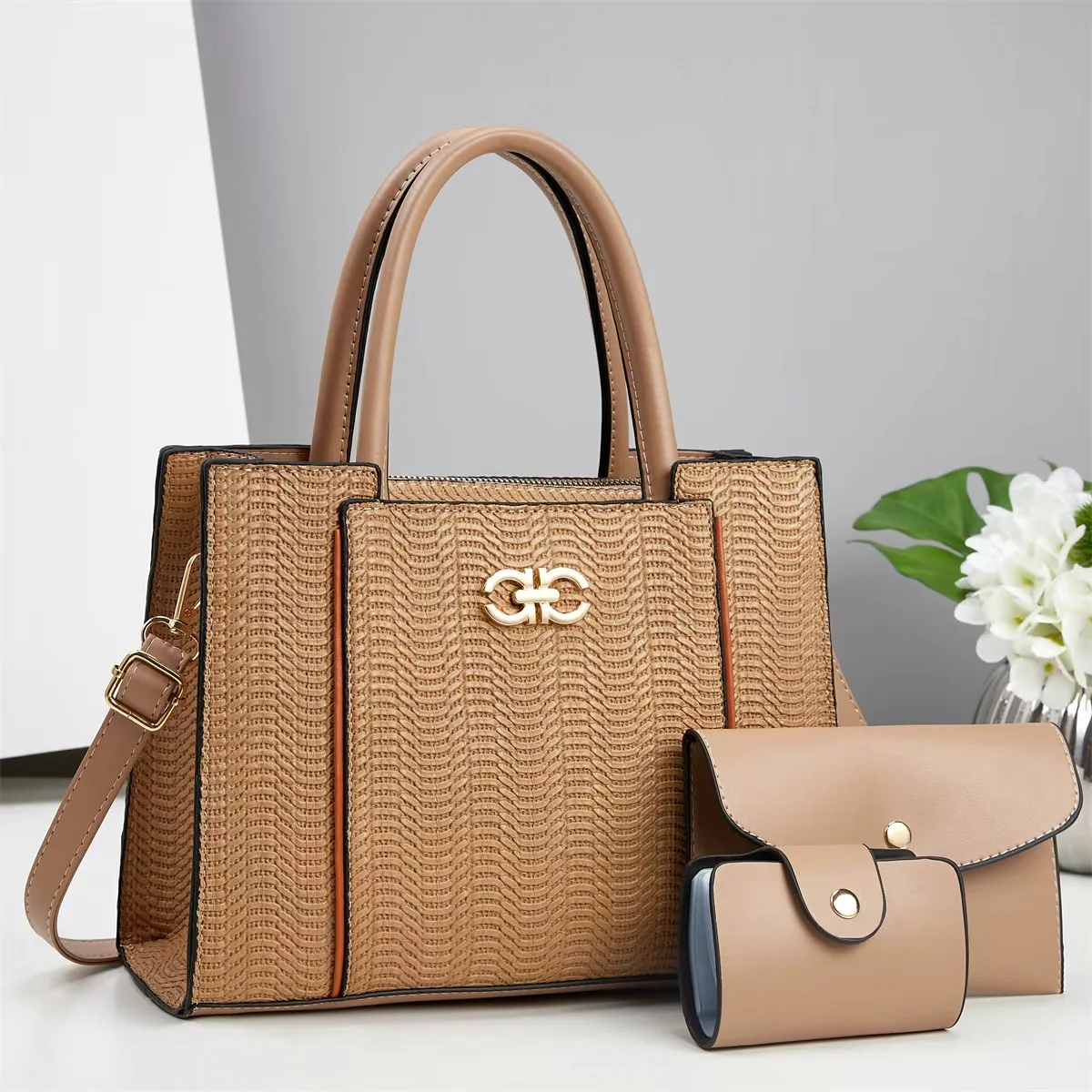 Elegant Designer-Inspired 3-Piece Bundle - Convertible Tote Set with Detachable Pouch & Roomy Compartments
Elegant Designer-Inspired 3-Piece Bundle - Convertible Tote Set with Detachable Pouch & Roomy Compartments