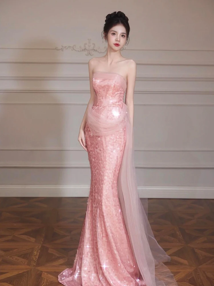 Elegant Pink Bridal Gown with Strapless Top And Tail Fish Tail Evening Dress for Engagement And Wedding Parties
Elegant Pink Bridal Gown with Strapless Top And Tail Fish Tail Evening Dress for Engagement And Wedding Parties