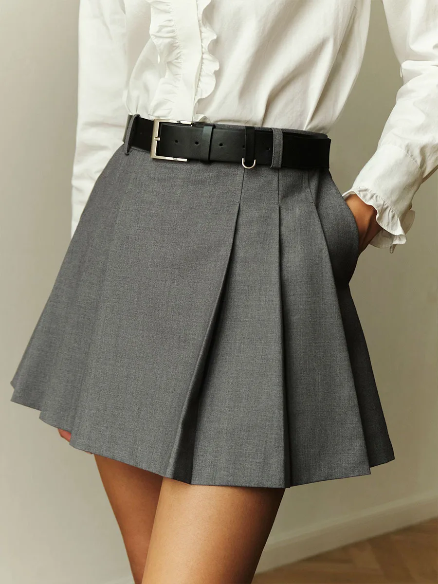 Fashion Solid Gray Pleated Short Skirt 2025 New Spring Summer High Waist A-line Women Skirts College Style Sweet Woman Clothing
Fashion Solid Gray Pleated Short Skirt 2025 New Spring Summer High Waist A-line Women Skirts College Style Sweet Woman Clothing