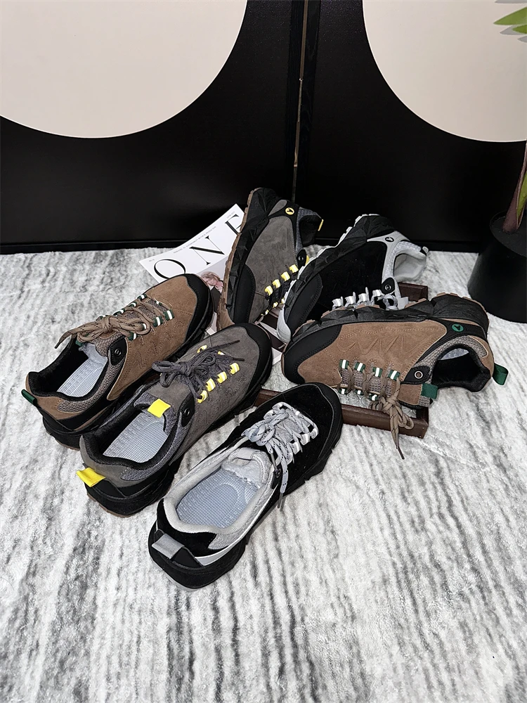 Leather Velvet Outdoor Climbing Shoes Men's Casual Fashion Reflective Autumn Winter round Toe Comfortable Rubber Sole Shoes
Leather Velvet Outdoor Climbing Shoes Men's Casual Fashion Reflective Autumn Winter round Toe Comfortable Rubber Sole Shoes