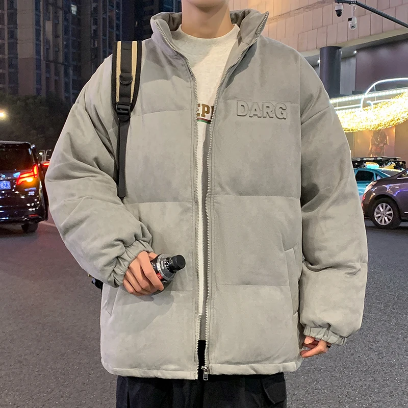 Мужская зимняя утепленная куртка из замши и хлопка, свободного кроя, с воротником-стойкой, в американском ретро-стиле, модная повседневная куртка-пуховик
Мужская зимняя утепленная куртка из замши и хлопка, свободного кроя, с воротником-стойкой, в американском ретро-стиле, модная повседневная куртка-пуховик