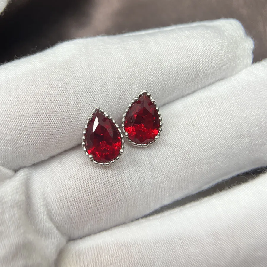 Pear Cut Created Red Ruby Natural Garnet 925 Sterling Silver Water Drop Stud Earring For Women Colorful Gemstone Fine Jewelry
Pear Cut Created Red Ruby Natural Garnet 925 Sterling Silver Water Drop Stud Earring For Women Colorful Gemstone Fine Jewelry