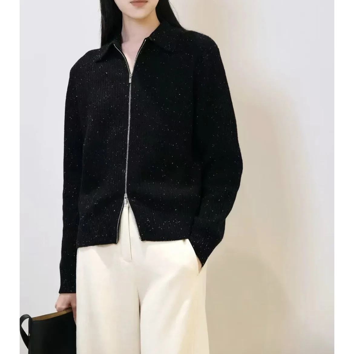Autumn and winter new temperament versatile double zipper idea yarn black knitted sweater cardigan sweater
Autumn and winter new temperament versatile double zipper idea yarn black knitted sweater cardigan sweater