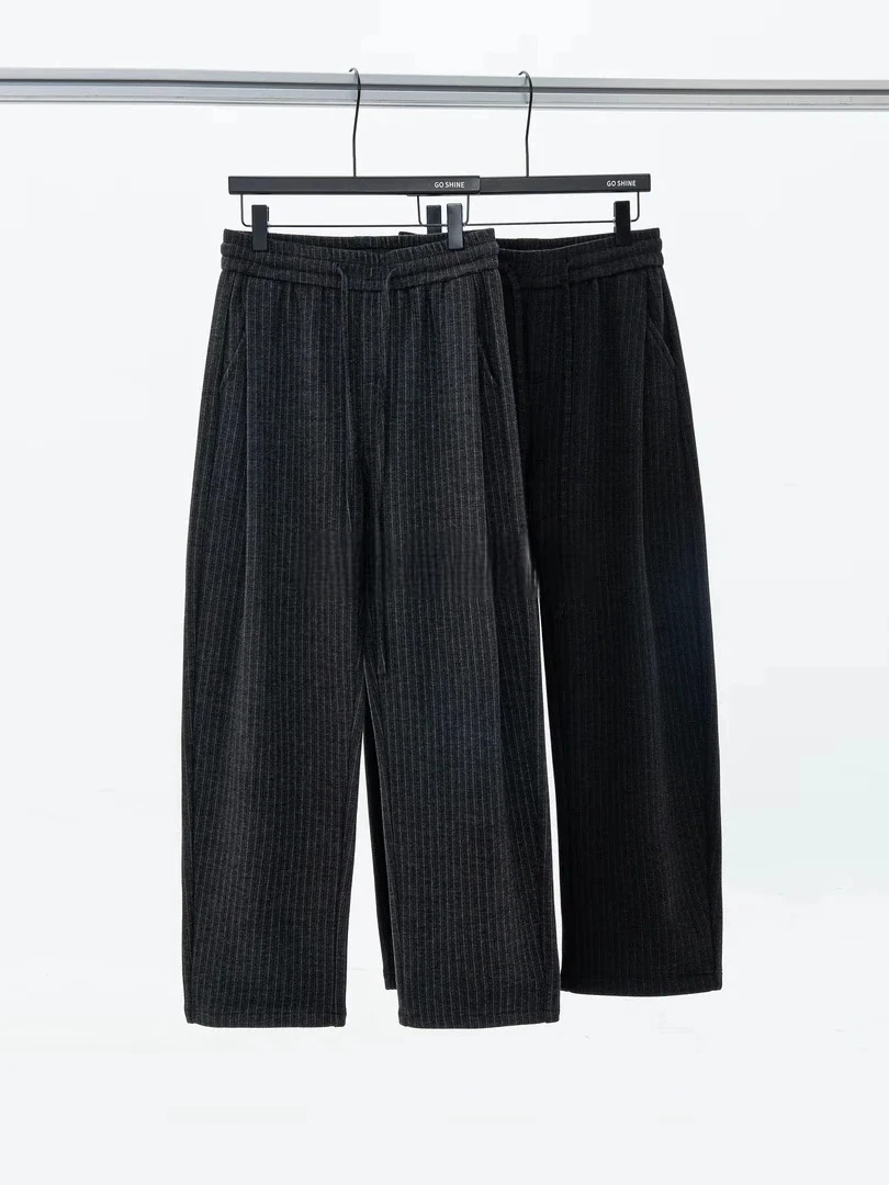 Faionable прямые повседневные брюки мужские свободные посадки роскошные полосатые широкие брюки осень зима новый Sle микро изогнутый нож
Faionable прямые повседневные брюки мужские свободные посадки роскошные полосатые широкие брюки осень зима новый Sle микро изогнутый нож