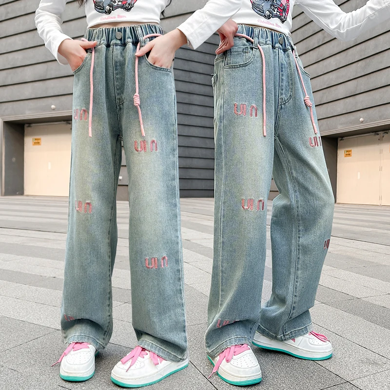 Hot Sale Kids Design Letter Embroidery Jeans for Tween Girl Casual Drawstring Denim Pants Child Loose Straight Jeans Trousers
Hot Sale Kids Design Letter Embroidery Jeans for Tween Girl Casual Drawstring Denim Pants Child Loose Straight Jeans Trousers