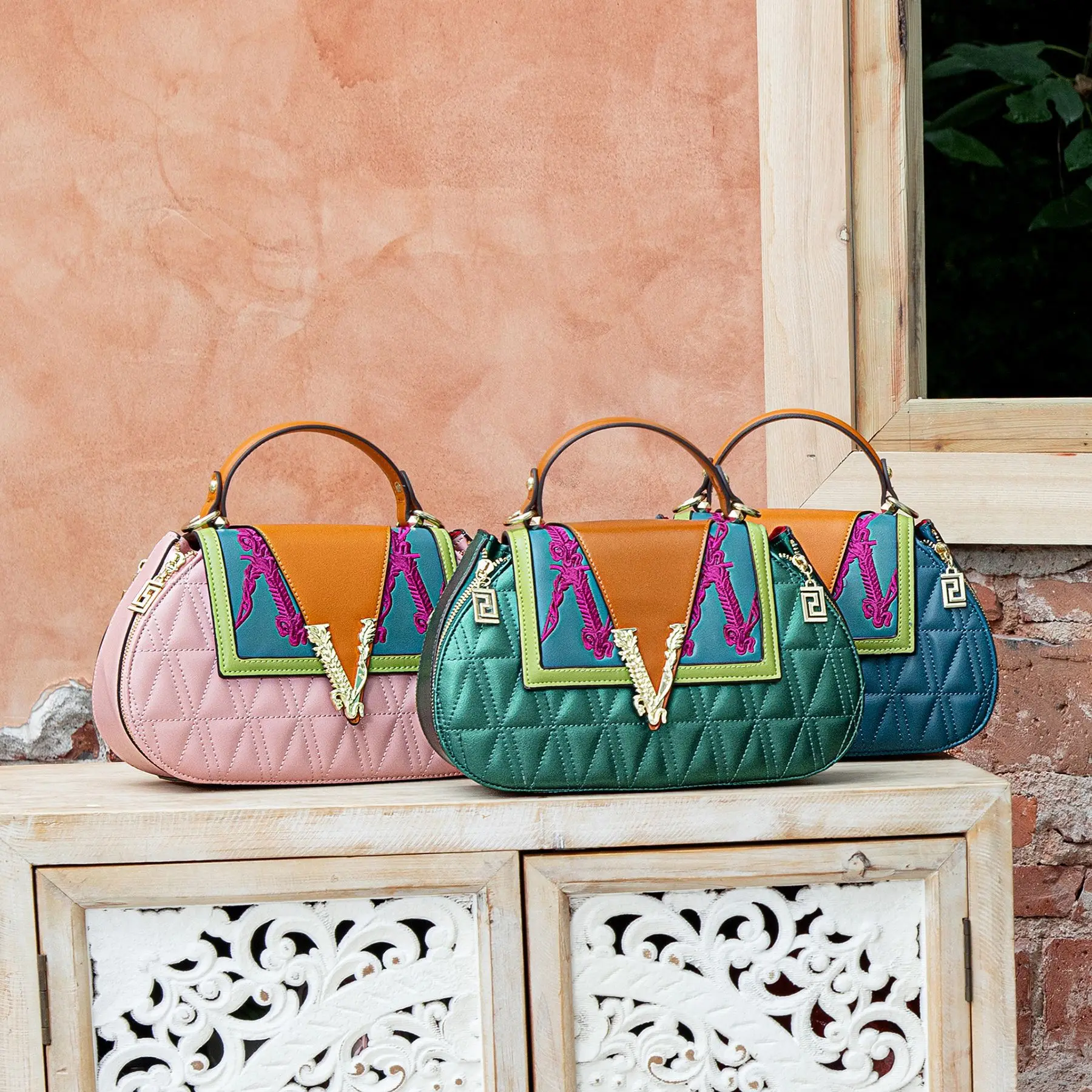 Original Small Design Brand New High Quality Color Contrast Handbag Women Fashion Shoulder Crossbody Bag Сумка Женская Hot Sale
Original Small Design Brand New High Quality Color Contrast Handbag Women Fashion Shoulder Crossbody Bag Сумка Женская Hot Sale