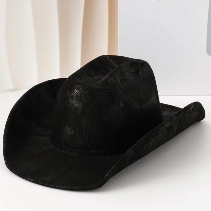 You can wear a fashionable velvet top hat with straight versatile upturned and wide-brimmed knight
You can wear a fashionable velvet top hat with straight versatile upturned and wide-brimmed knight