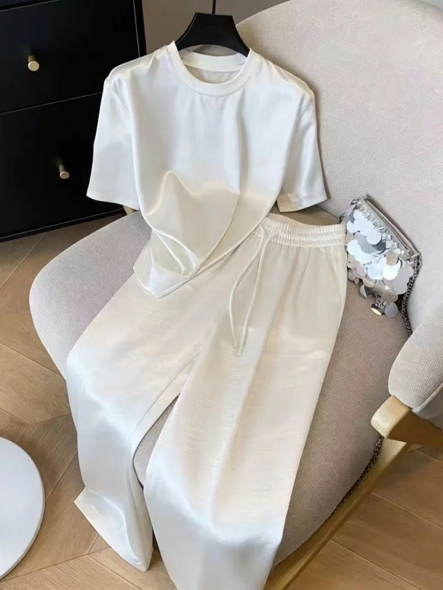 Glossy Acetate Ice Silk Short Sleeve Long Pants Two Piece Set Lazy Style Men's Clothing Summer Season Brand True Yarn
Glossy Acetate Ice Silk Short Sleeve Long Pants Two Piece Set Lazy Style Men's Clothing Summer Season Brand True Yarn