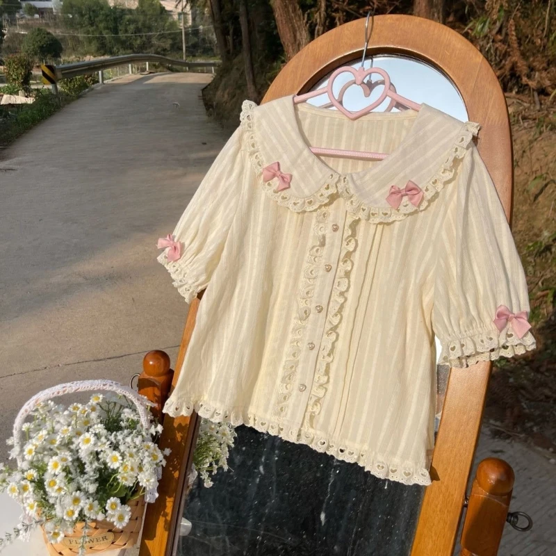 Summer Japanese Sweet Lolita Shirt Women Lace Peter Pan Collar Bow Blouse Puff Short Sleeve Casual Tops Cute Kawaii Girls
Summer Japanese Sweet Lolita Shirt Women Lace Peter Pan Collar Bow Blouse Puff Short Sleeve Casual Tops Cute Kawaii Girls
