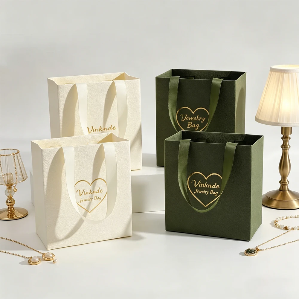Custom Logo DIY Texture Paper Jewelry Organizer Luxury Tote Bag Pouch for Rings Necklaces Earrings Brooch Cosmetic Gift Pouches
Custom Logo DIY Texture Paper Jewelry Organizer Luxury Tote Bag Pouch for Rings Necklaces Earrings Brooch Cosmetic Gift Pouches