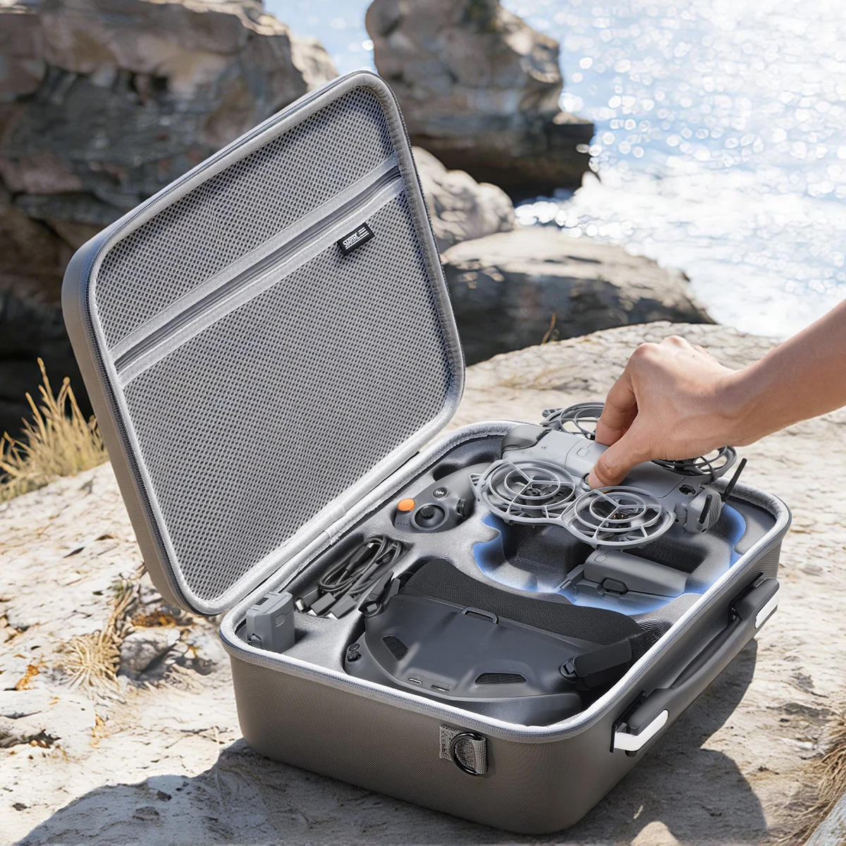 Carrying Case for DJI Neo 2 Motion Fly More Combo Accessories Portable PU Traval Bag Support RC Motion 3 Goggles N3 Charging Hub
Carrying Case for DJI Neo 2 Motion Fly More Combo Accessories Portable PU Traval Bag Support RC Motion 3 Goggles N3 Charging Hub