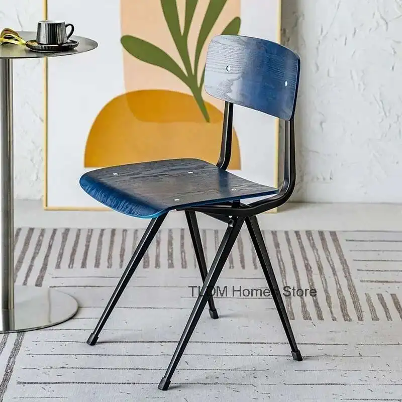 Современные дизайнерские обеденные стулья в скандинавском стиле с золотыми ножками, деревянные стулья для офиса середины века, стулья для столовой, мебель для дома и балкона
Современные дизайнерские обеденные стулья в скандинавском стиле с золотыми ножками, деревянные стулья для офиса середины века, стулья для столовой, мебель для дома и балкона