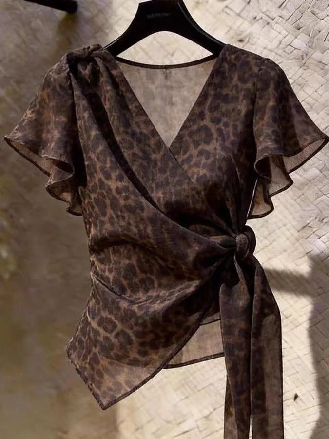 Slimming Leopard Print Short Sleeve Top Women's Knot Tie Design Fashionable 2026 Commute Style Loose Fit V-Neck Breathable
Slimming Leopard Print Short Sleeve Top Women's Knot Tie Design Fashionable 2026 Commute Style Loose Fit V-Neck Breathable