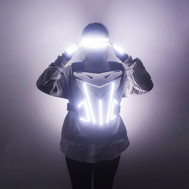LED Costume Luminous Dance Clothes Light Up Vest Robot Suits Armor Event Party Nightclub Supply Rave Outfit Women Bar Stage RGB
LED Costume Luminous Dance Clothes Light Up Vest Robot Suits Armor Event Party Nightclub Supply Rave Outfit Women Bar Stage RGB