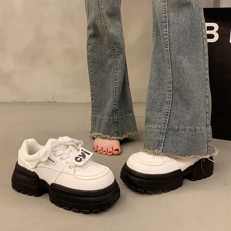 Versatile Platform White Sneakers for Women Thick-Soled Dad Shoes 2025 New niche height-increasing casual sneakers
Versatile Platform White Sneakers for Women Thick-Soled Dad Shoes 2025 New niche height-increasing casual sneakers