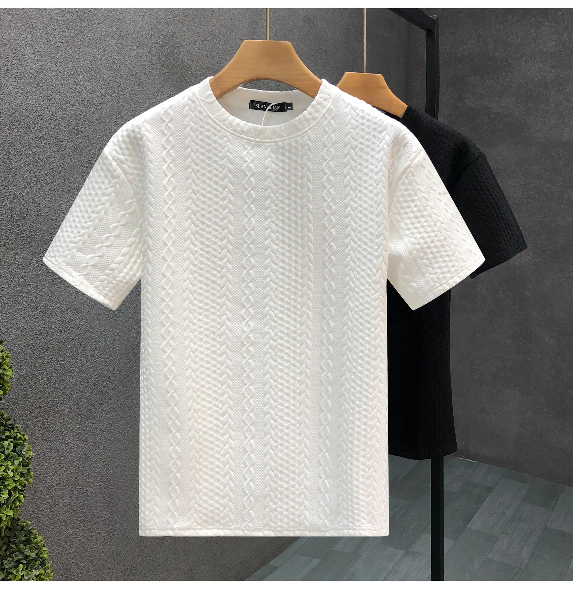 Новинка 2023 года, летние однотонные футболки в полоску в корейском стиле в стиле ретро для мужчин, красивые шифоновые топы Y2K с круглым вырезом и короткими рукавами
Новинка 2023 года, летние однотонные футболки в полоску в корейском стиле в стиле ретро для мужчин, красивые шифоновые топы Y2K с круглым вырезом и короткими рукавами