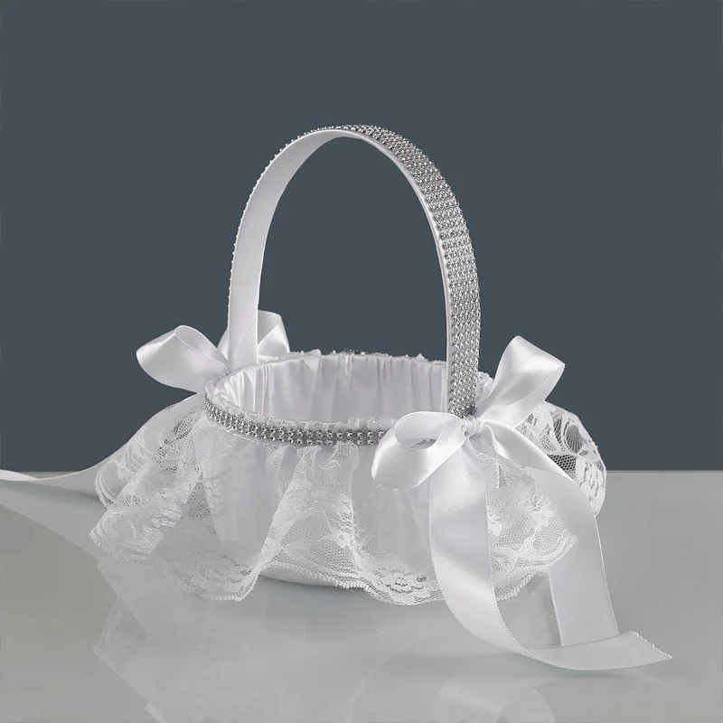 Elegant white lace flower basket, suitable for weddings and bridesmaids - floral design, perfect for special occasions
Elegant white lace flower basket, suitable for weddings and bridesmaids - floral design, perfect for special occasions