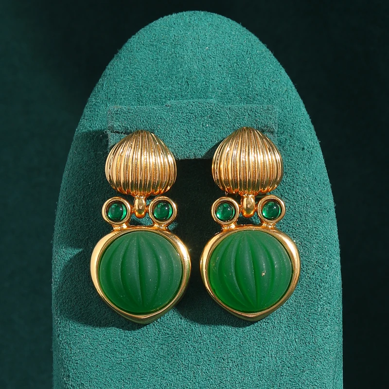 Luxury Vintage Round Large Glaze Green Drop Earring Bright Gold Color Victorian Retro Style Women Anniversary New Souvenir Trend
Luxury Vintage Round Large Glaze Green Drop Earring Bright Gold Color Victorian Retro Style Women Anniversary New Souvenir Trend