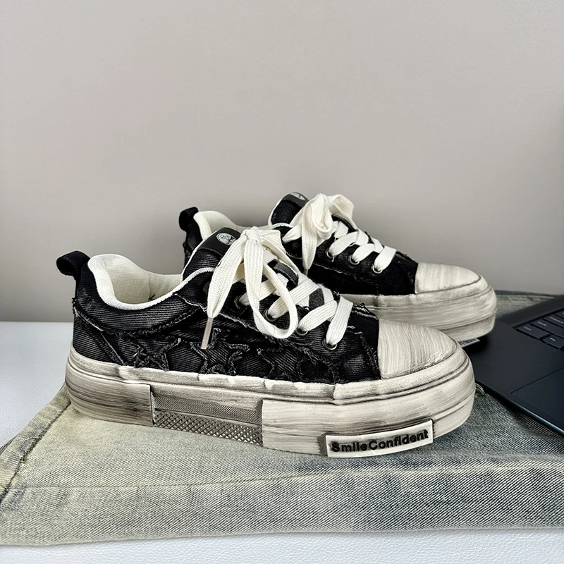 Винтажные черные мужские парусиновые туфли, эспадрильи с грязным дизайном, повседневные кроссовки, мужские классические уличные вулканизированные кроссовки на толстой подошве
Винтажные черные мужские парусиновые туфли, эспадрильи с грязным дизайном, повседневные кроссовки, мужские классические уличные вулканизированные кроссовки на толстой подошве