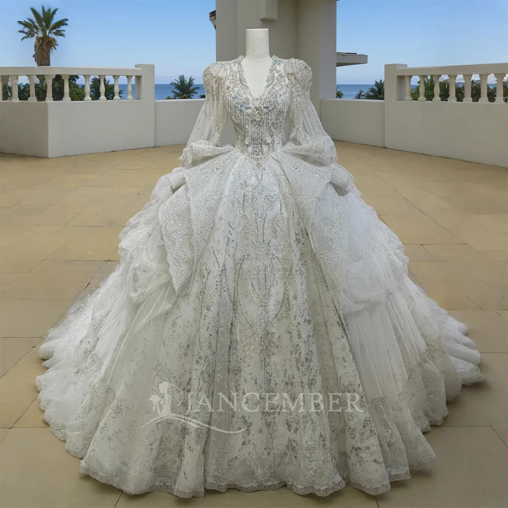 Customized Perfect Classic Bride Dresses Wedding Organza V-Neck Chapel Train Beading Button Backless Vestido De Novia DW0037
Customized Perfect Classic Bride Dresses Wedding Organza V-Neck Chapel Train Beading Button Backless Vestido De Novia DW0037