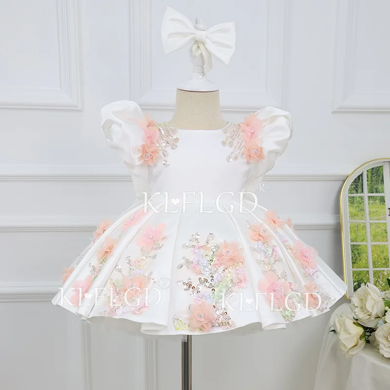 Toddler baby girl first birthday dress white satin embroidered princess dress suitable for prom evening dress pageant dress
Toddler baby girl first birthday dress white satin embroidered princess dress suitable for prom evening dress pageant dress
