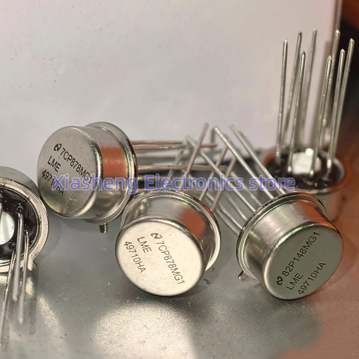 New Original 1Pcs LME49710HA/NOPB TO-99 Single Operation Chip In Stock Good Quality
New Original 1Pcs LME49710HA/NOPB TO-99 Single Operation Chip In Stock Good Quality