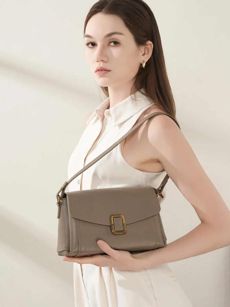 Niche High-Grade Shoulder Crossbody Bag Female Commuter Bag Two Straps Genuine Leather Portable Women's Handbag
Niche High-Grade Shoulder Crossbody Bag Female Commuter Bag Two Straps Genuine Leather Portable Women's Handbag