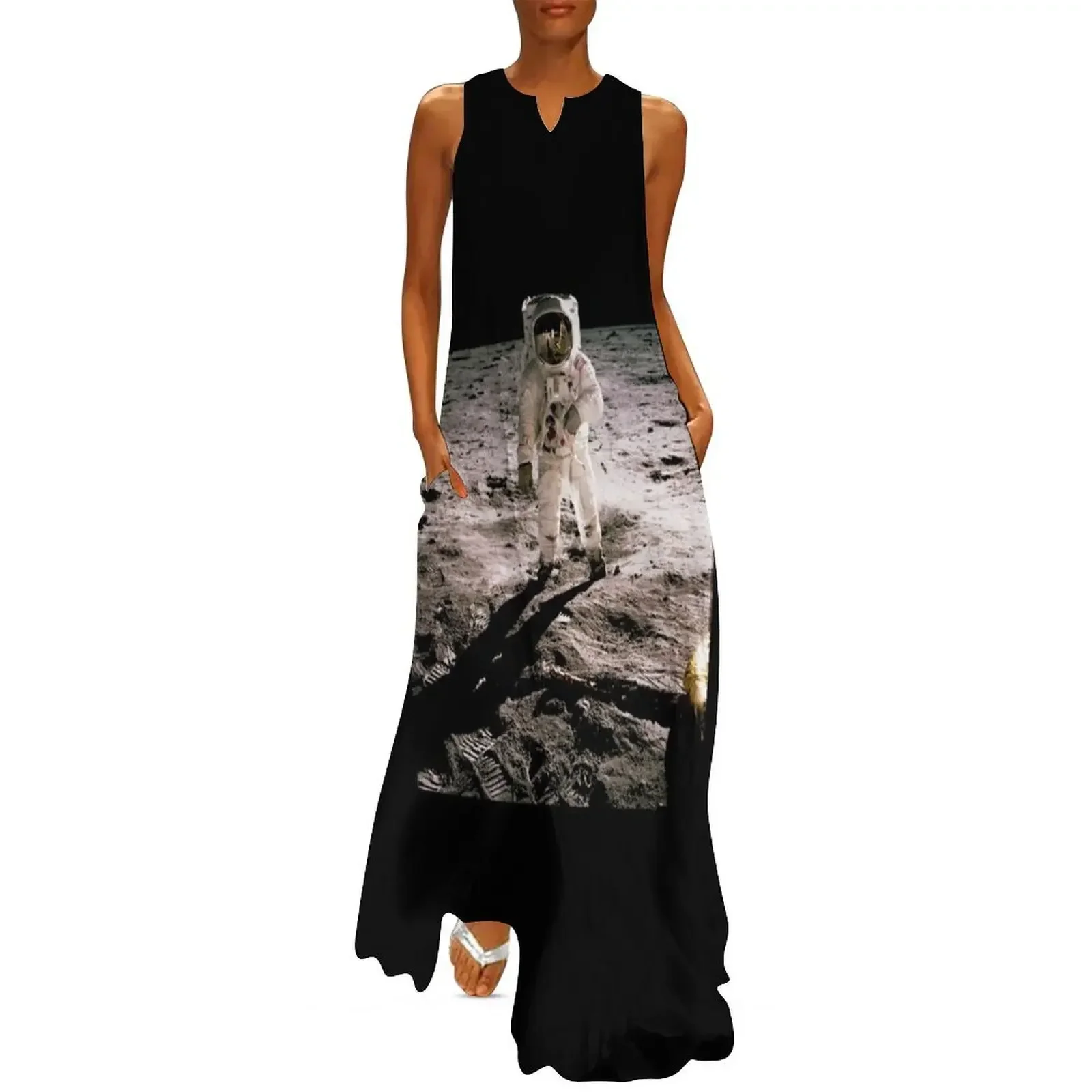 Buzz Aldrin Walking on Lunar Surface As Photographed by Neil Armstrong Long Dress Prom gown Dress
Buzz Aldrin Walking on Lunar Surface As Photographed by Neil Armstrong Long Dress Prom gown Dress
