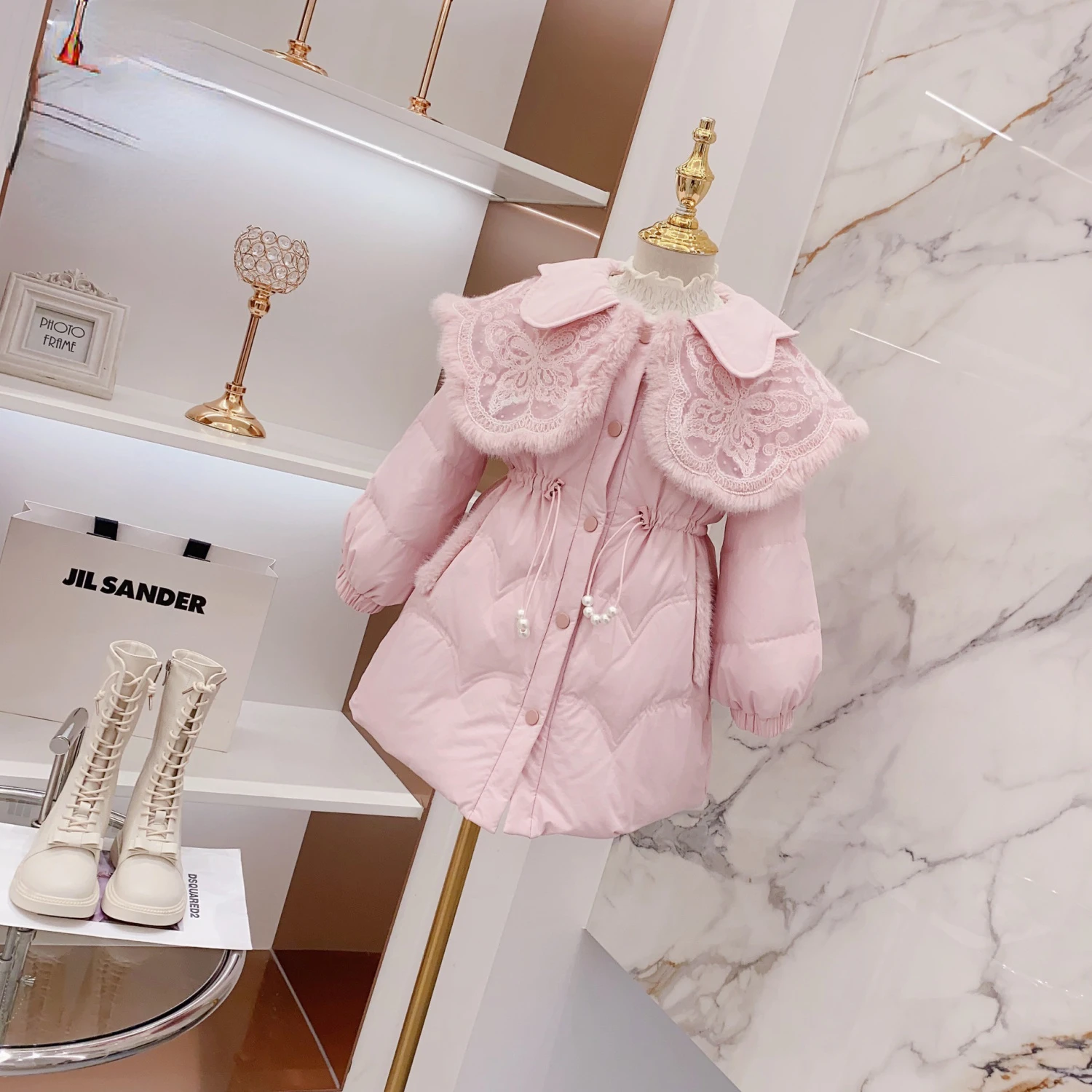 New Autumn Winter Kids Girl Long Sleeves Turn-down Collar Parkas Children Clothing Single Breasted Pocket Lace Thick Outwear Q02
New Autumn Winter Kids Girl Long Sleeves Turn-down Collar Parkas Children Clothing Single Breasted Pocket Lace Thick Outwear Q02