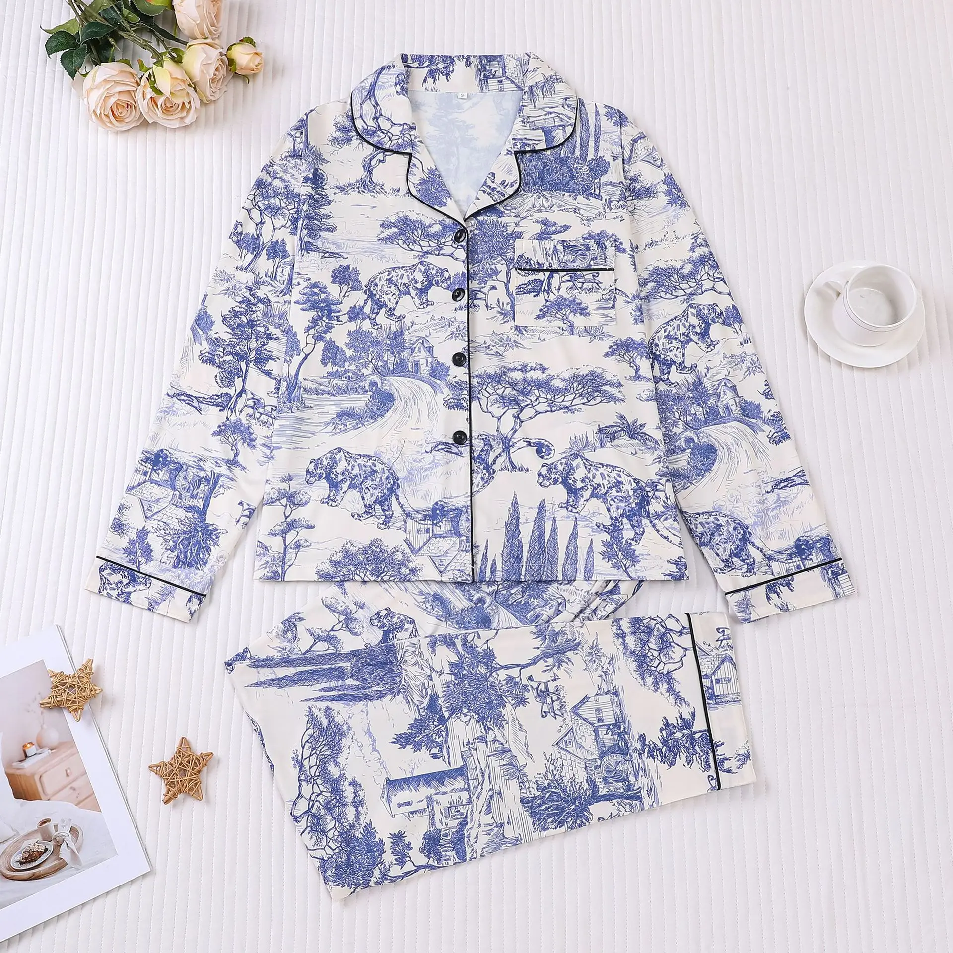 2025 Autumn New Women's Pajamas 2 PCS Set Printed Lapel Collar Long-sleeved Trousers Comfortable Loungewear Set
2025 Autumn New Women's Pajamas 2 PCS Set Printed Lapel Collar Long-sleeved Trousers Comfortable Loungewear Set