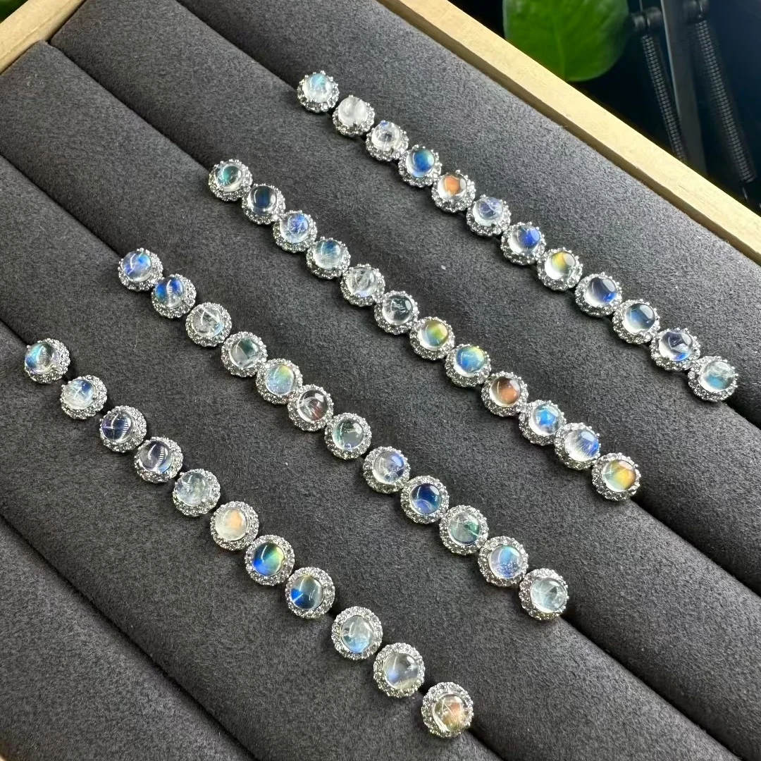 1 Pair Fengbaowu Natural Stone Madagascar Rainbow Blue Moonstone Earring Round Cabochon 925 Sterling Silver Jewelry Gift Women
1 Pair Fengbaowu Natural Stone Madagascar Rainbow Blue Moonstone Earring Round Cabochon 925 Sterling Silver Jewelry Gift Women