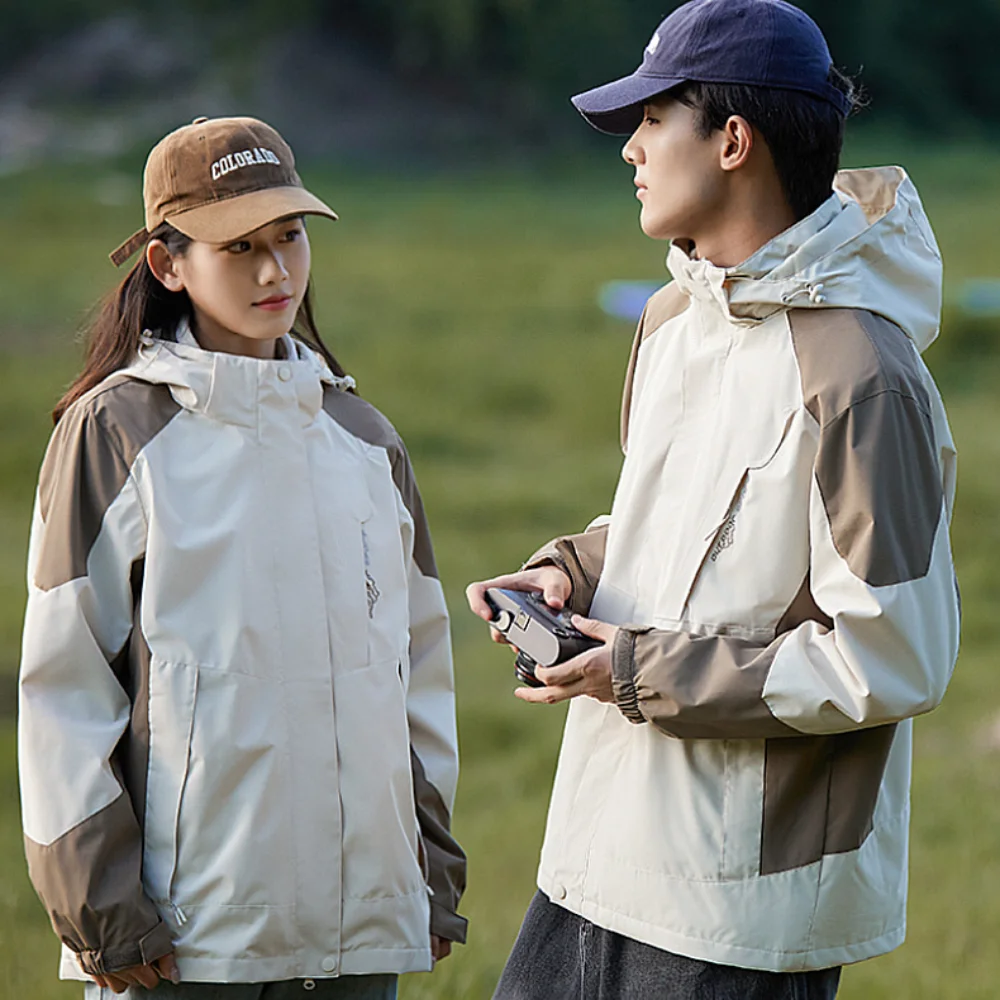 Autumn And Winter Outdoor Assault Suit Men's And Women's Three In One Detachable Mountaineering Suit Warm Jacket Jacket
Autumn And Winter Outdoor Assault Suit Men's And Women's Three In One Detachable Mountaineering Suit Warm Jacket Jacket